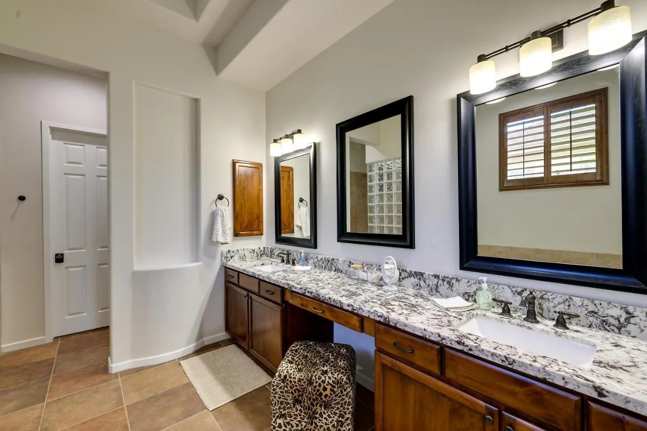 Tatil Evi Spacious North Phoenix Oasis With Pool And Patio! ABD